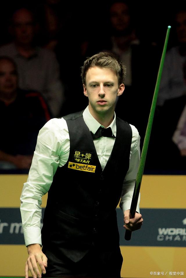 员走了过来 员走了过来