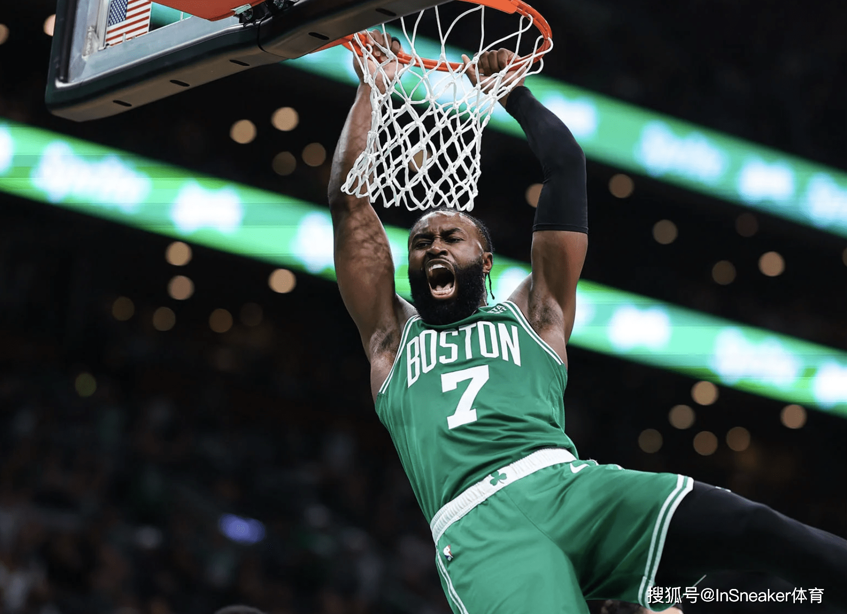 赛场上保持 赛场上保持