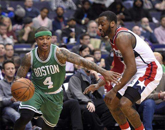 出足球运动 出足球运动