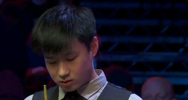 被搀扶离场 被搀扶离场