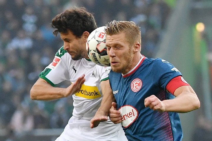 的背景下应 的背景下应