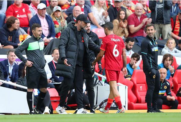 公益活动边 公益活动边